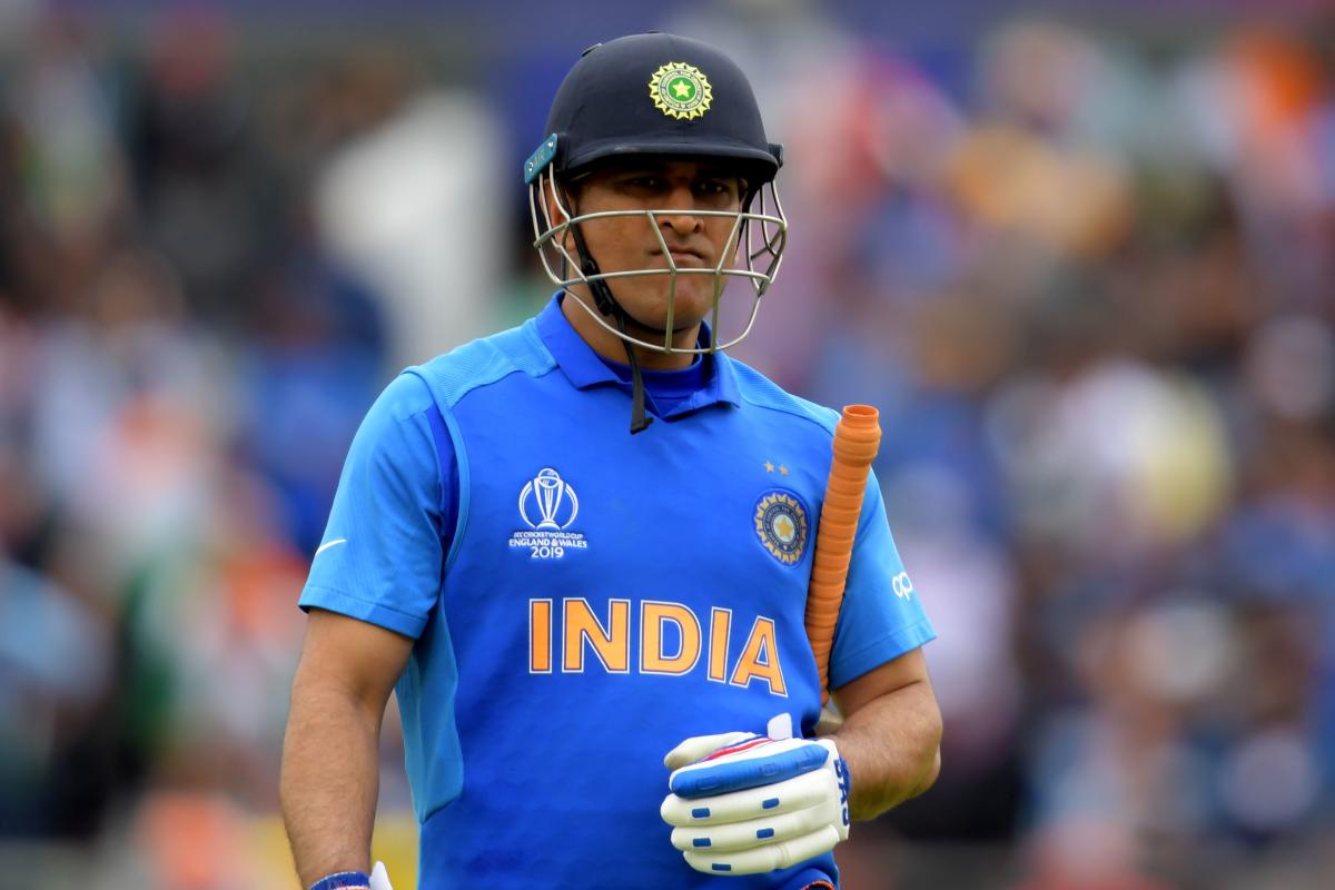 Dhoni-retires